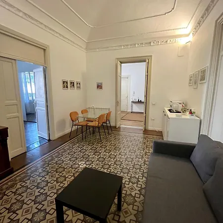 Bilocale In Centro * Palermo