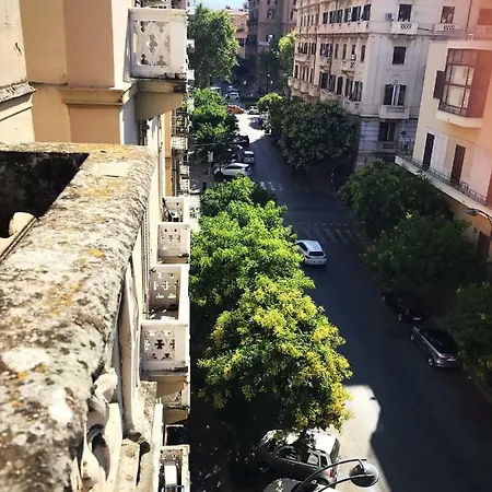 Bilocale In Centro Апартаменты Палермо