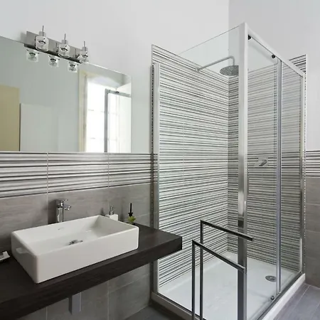 Bilocale In Centro Apartament *